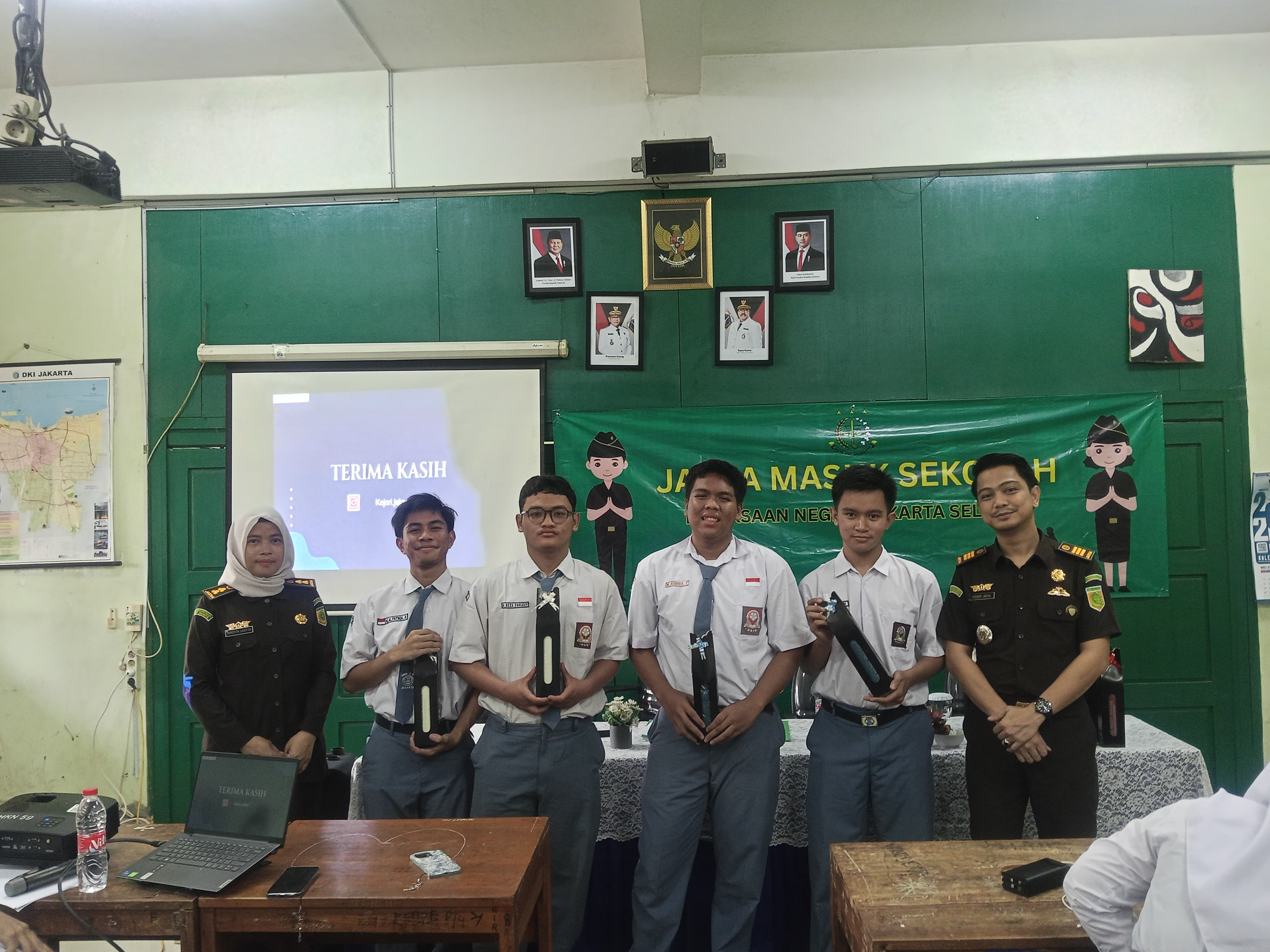 Gedung Sekolah SMAN 5 DEPOK
